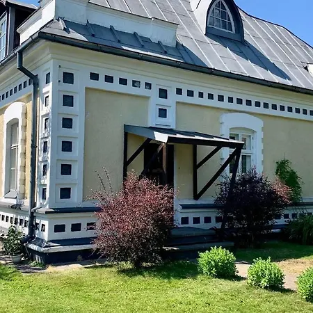 Suur-posti 22 Garden Apartment *