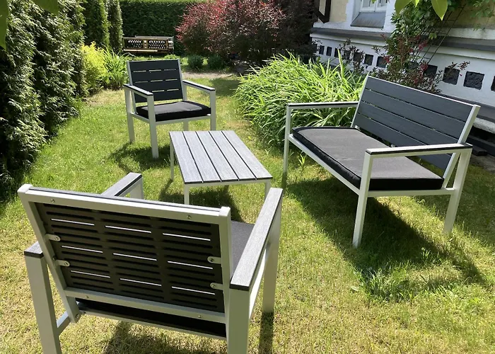 Suur-posti 22 Garden Appartamento Pärnu